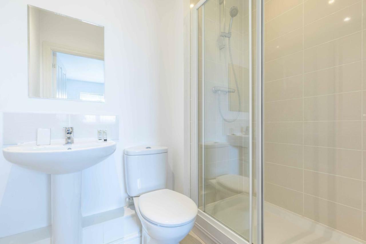 The Penthouse @ Waterside Grange Apartment Slough Luaran gambar
